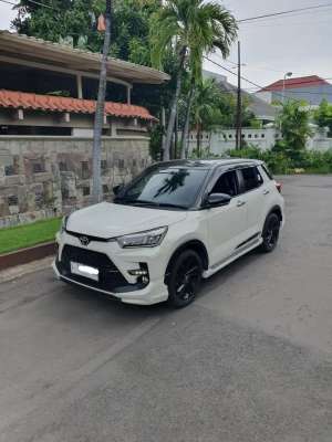 Jual bekas Toyota Raize 2022 Km 18rb GR Sport 1.0 Turbo Matic Warna Putih Ori,lokasi di Surabaya Kota