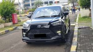 Jual bekas Toyota raize turbo gr sport tss cvt 2022 hitam,lokasi di Jakarta Selatan