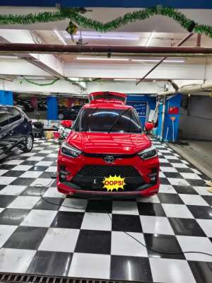 Jual bekas Toyota raize type GR 2021 Matic,lokasi di Sleman Kab.