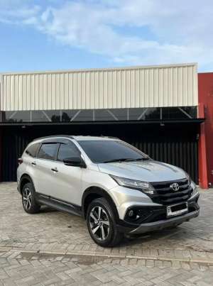 Jual bekas Toyota Rush 1.5 GR 2024 Facelift,lokasi di Jakarta Selatan