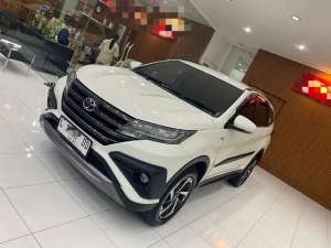 Jual bekas Toyota Rush 1.5 TRD Bensin MaticAt 2019 Super Bagus Dan Terawat,lokasi di Surabaya Kota
