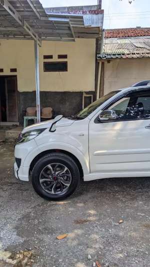 Jual bekas Toyota Rush 2017 Bensin,lokasi di Purwakarta Kab.