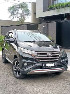 Jual bekas Toyota Rush 2018 Bensin,lokasi di Bandung Kota