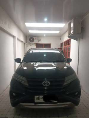 Jual bekas Toyota Rush 2018 Matik Warna Hitam dijual,lokasi di Medan Kota
