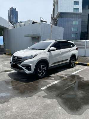 Jual bekas Toyota RUSH GR 2022 - Matic AT,lokasi di Jakarta DKI