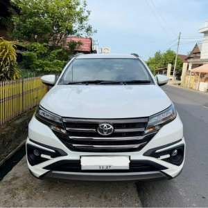 Jual bekas Toyota Rush GR sport Matik,lokasi di Sidenreng Rappang Kab.