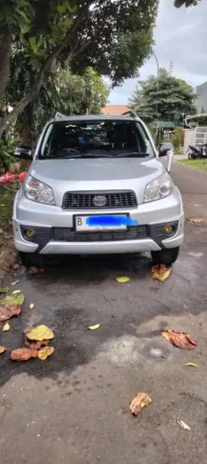 Jual bekas Toyota Rush TRD Sportivo,matic, 3 Baris,lokasi di Tangerang Selatan Kota