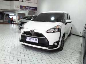 Jual bekas Toyota Sienta 2016 Bensin,lokasi di Malang Kota
