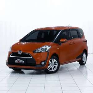 Jual bekas TOYOTA SIENTA ORANGE TYPE G 1.5 MT 2017,lokasi di  