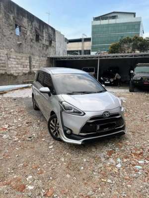 Jual bekas Toyota Sienta Q 2017 Low km,lokasi di Jakarta Pusat