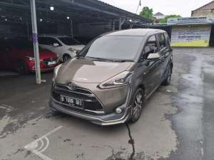 Jual bekas Toyota Sienta Q Matic 2017 Dp 5 Juta Promo,lokasi di Jakarta Selatan