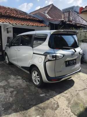 Jual bekas TOYOTA SIENTA TIPE G 2016,lokasi di Jakarta Barat