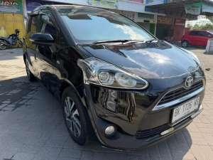 Jual bekas Toyota Sienta V matic 2016,lokasi di Medan Kota