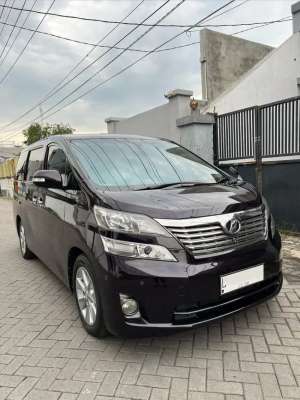 Jual bekas Toyota Vellfire 2010 Bensin,lokasi di Surabaya Kota