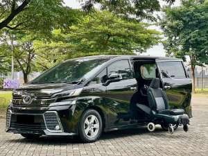 Jual bekas Toyota Vellfire 2.5 Z Wheelcab CBU AT 2016,lokasi di Surabaya Kota