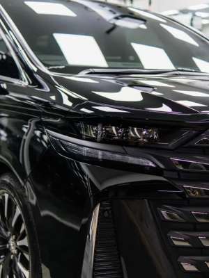 Jual bekas Toyota Vellfire executive lounge,lokasi di Medan Kota