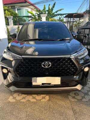 Jual bekas Toyota Veloz Q 1.5 AT 2025 Hitam Orisinil Pemakai Antik,lokasi di Jakarta Timur