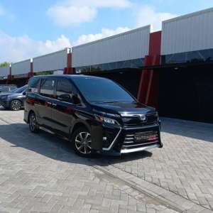Jual bekas TOYOTA VOXY 2.0 ATMATIC2020,lokasi di Jakarta Selatan