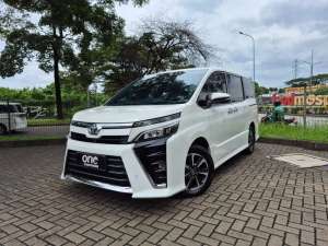 Jual bekas TOYOTA VOXY 2.0 AT 2018,lokasi di  