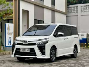 Jual bekas Toyota Voxy 2.0 AT 2019 Pajak Panjang,lokasi di Tangerang Selatan Kota