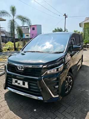 Jual bekas Toyota VOXY 2.0 AT 2020,lokasi di  ,Makassar Kota
