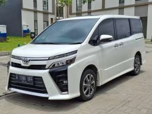 Jual bekas Toyota Voxy at matik thn 2021 Bensin,lokasi di Jakarta Selatan