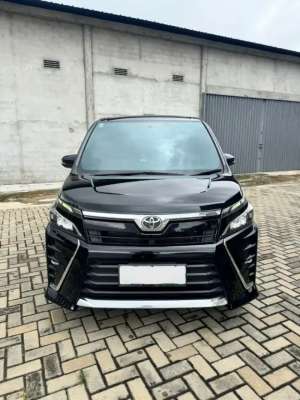 Toyota Voxy Automatic Tahun 2019 , tersedia melalui melalui situs Olx