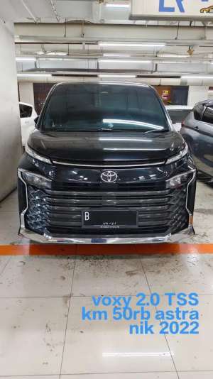 Jual bekas Toyota Voxy TSS 2022 - Tgn 1 - Pajak Panjang - Mgk Kemayoran,lokasi di Jakarta Pusat