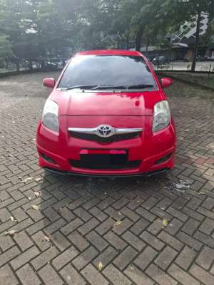 Jual bekas Toyota Yaris 1.5 S Limited Automatic Merah 2011,lokasi di Tangerang Kab.