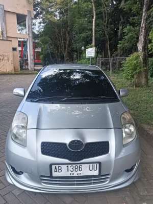 Jual bekas TOYOTA YARIS 2007 MATIC,lokasi di Sleman Kab.
