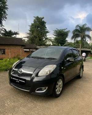 Jual bekas Toyota Yaris 2011 Bensin,lokasi di Tangerang Kota