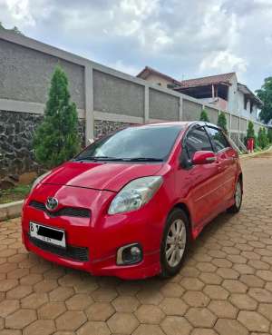 Jual bekas Toyota Yaris 2012 Bensin,lokasi di Bekasi Kab.