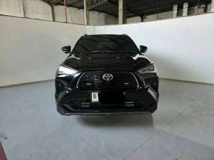 Jual bekas Toyota Yaris Cross GR TSS Hybrid ATMatic2025 Hitam Low km 25rban,lokasi di Bekasi Kota