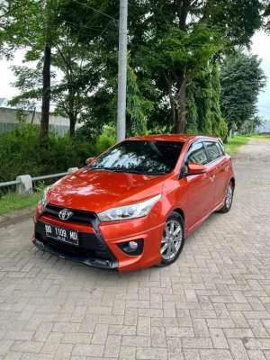 Toyota Yaris TRD Sportivo Automatic Tahun 2016 Orange , tersedia melalui melalui situs Olx