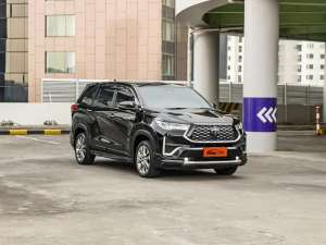 Jual bekas Toyota Zenix Q TSS Modelista 2023,lokasi di Jakarta Selatan