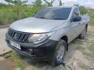 Jual bekas Triton Single Cabin 2.5 HDX 2017,lokasi di Pekanbaru Kota