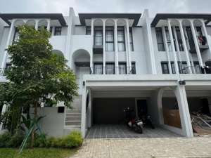 TURUN HARGA 300JT RUMAH AETHER GREENWICH BSD DEKAT KEMANA MANA lokasi di Tangerang Kab., tersedia melalui melalui situs Olx