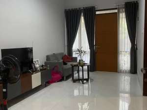Turun Harga Rumah Modern 2 Lantai di Komplek Cherry Field Buah Batu - StrategisAman lokasi di Bandung Kota, tersedia melalui melalui situs Olx