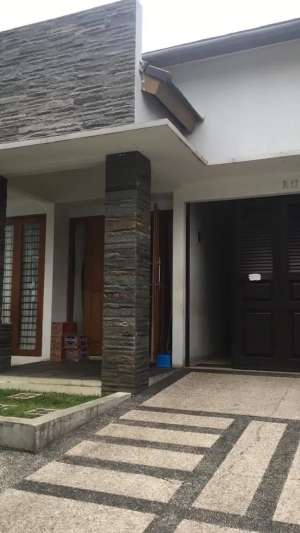 Turun Harga Rumah Siap Huni Di Sayap Gegerkalong Bandung lokasi di Indramayu Kab., tersedia melalui melalui situs Olx