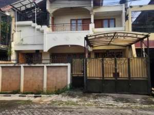TurunJual Rumah Siap Huni 10x20m2 di Kedoya Akses Strategis lokasi di Jakarta Barat, tersedia melalui melalui situs Olx