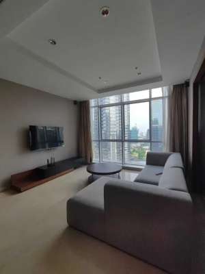 Unit Apartemen Bagus Mewah Siap Huni Di Apartemen Oakwood Mega Kuninga lokasi di Jakarta Selatan, tersedia melalui melalui situs Olx