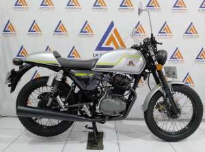 Jual bekas UNIT TERBATASBENELLI MOTOBI 152 TH 2023SIAP PAKAIMESIN HALUS,lokasi di Jakarta Selatan