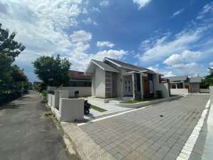 Unit Terbatas Rumah Cluster Dekat Prambanan Harga Mulai 500 Jt-an lokasi di Sleman Kab., tersedia melalui melalui situs Olx