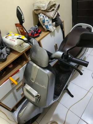 Jual bekas Uwinfly t75 batrei sla,lokasi di Depok Kota