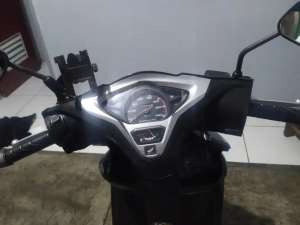 Jual bekas Vario 110 2015 agnes fi,lokasi di Depok Kota