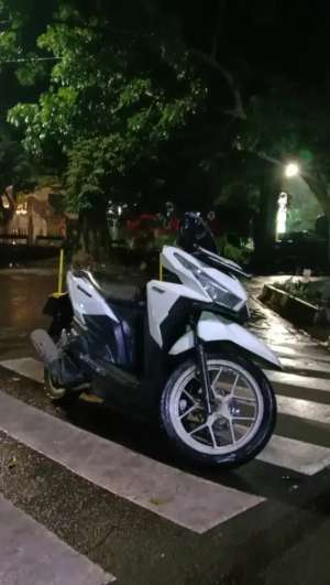 Jual bekas Vario 125 Led old 2015 putih,lokasi di Bandung Kota