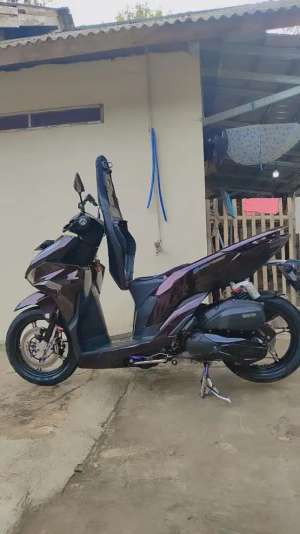 Jual bekas Vario 125 lengkap STNK BPKB idup semua,lokasi di  ,Tangerang Kota