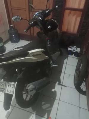 Jual bekas Vario 125 old 2014,lokasi di Tangerang Kota