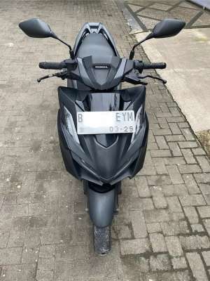 Jual bekas Vario 160 CBS 2023 Hitam Doff - Surat Lengkap Pajak Hidup,lokasi di Depok Kota