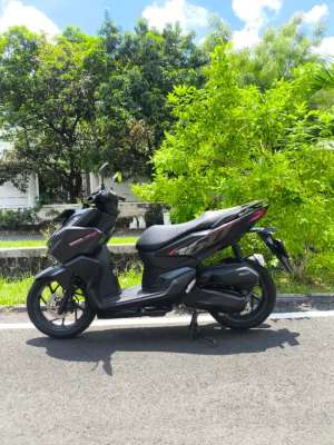Jual bekas Vario 160 CBS thn 2024 Mulus GRESS,lokasi di Tangerang Selatan Kota
